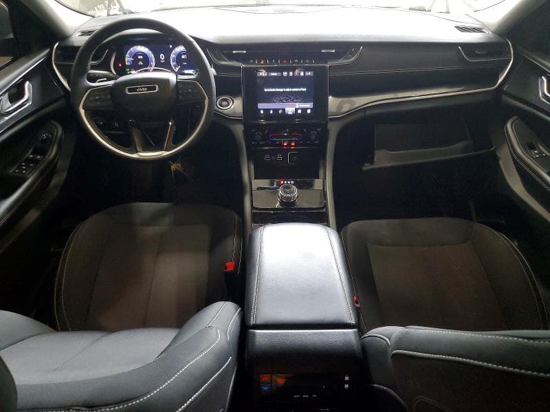 2023 JEEP GRAND CHEROKEE L LAREDO 8