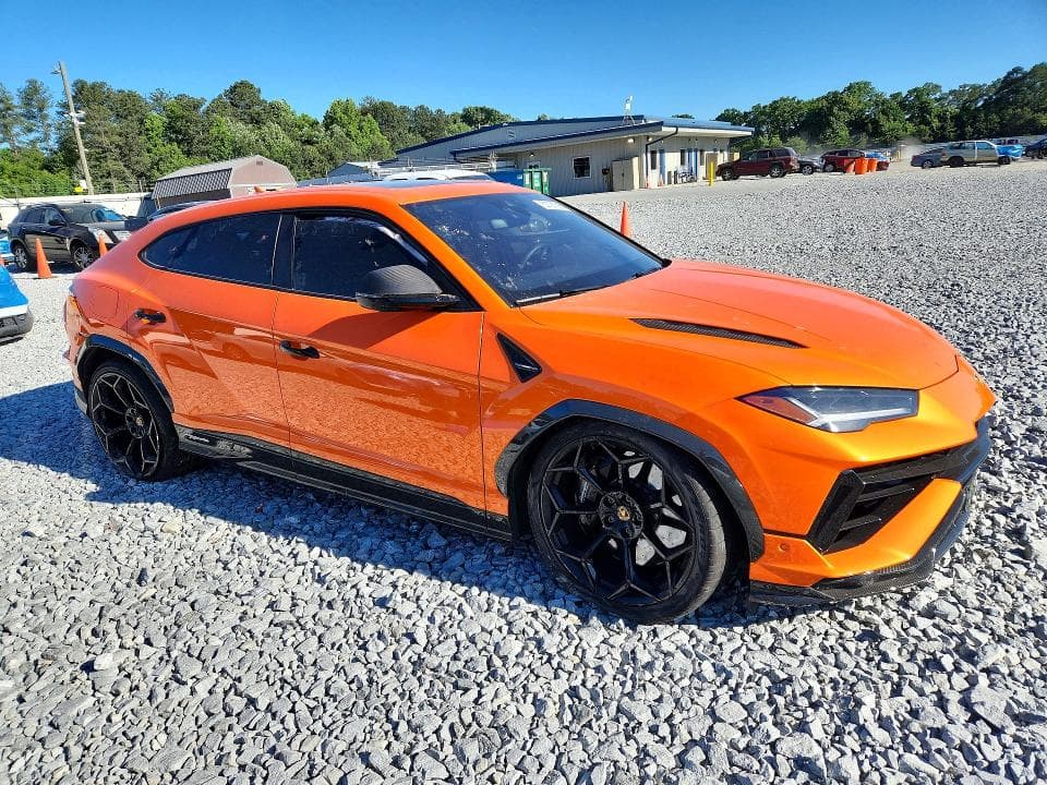 2024 LAMBORGHINI URUS PERFORMANTE 4