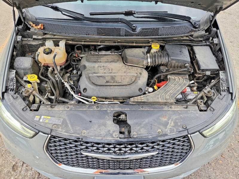 2022 CHRYSLER PACIFICA TOURING L 12