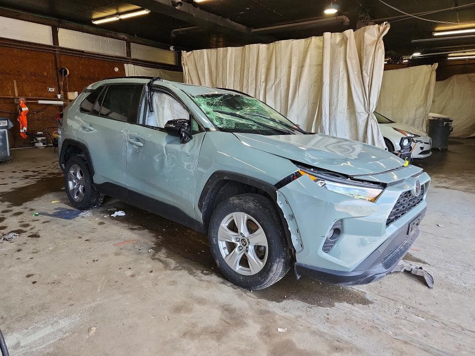 2019 TOYOTA RAV4 XLE 4
