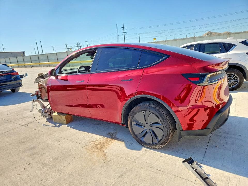 2026 TESLA MODEL Y 2