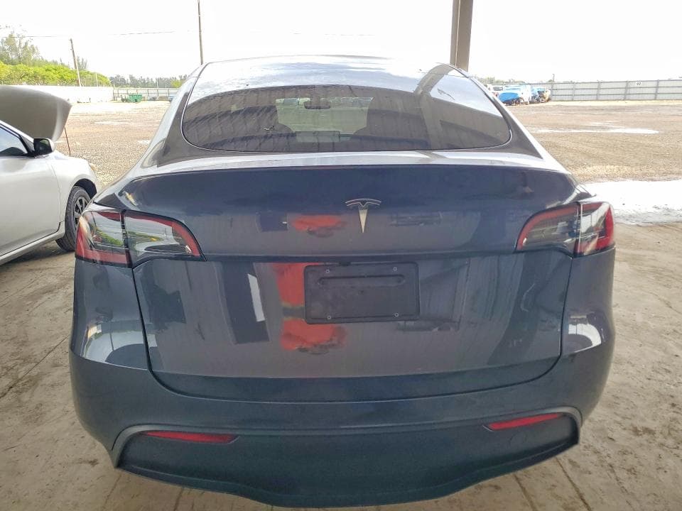 2023 TESLA MODEL Y 6