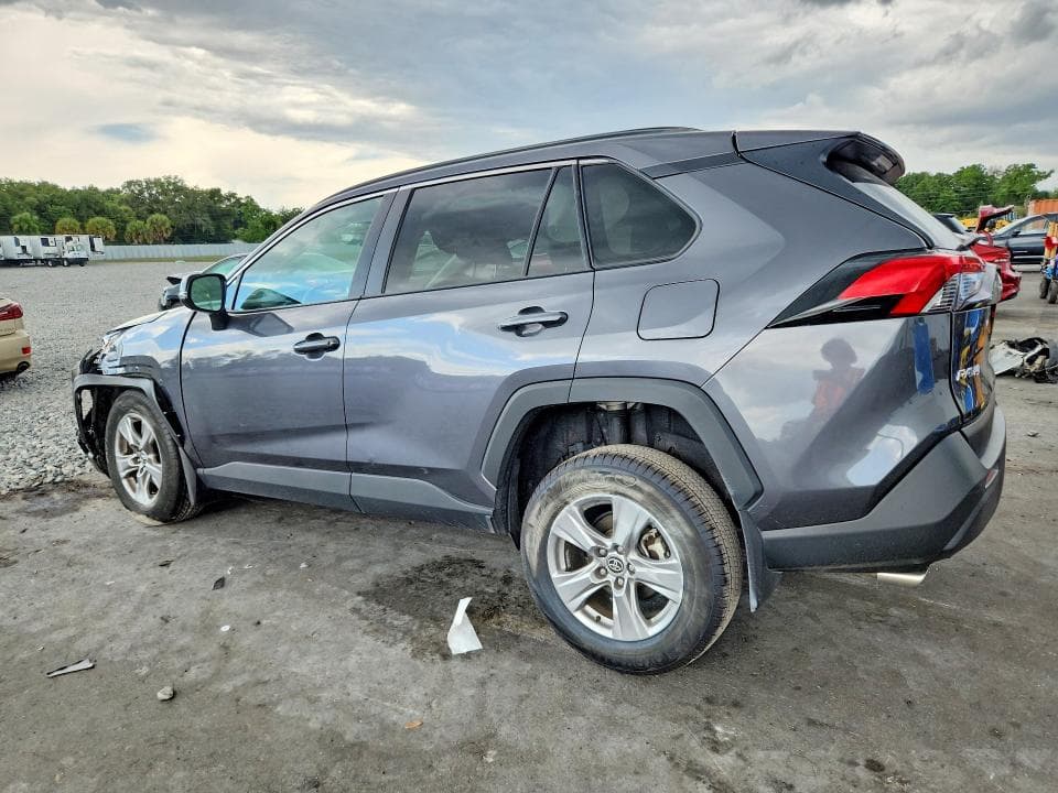 2025 TOYOTA RAV4 XLE 2