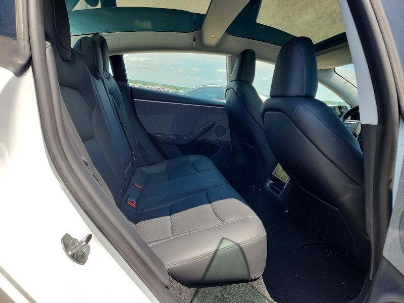 2025 TESLA MODEL 3 10
