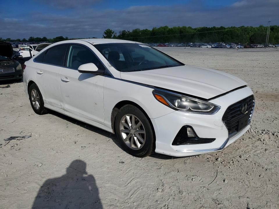 2019 HYUNDAI SONATA SE 4