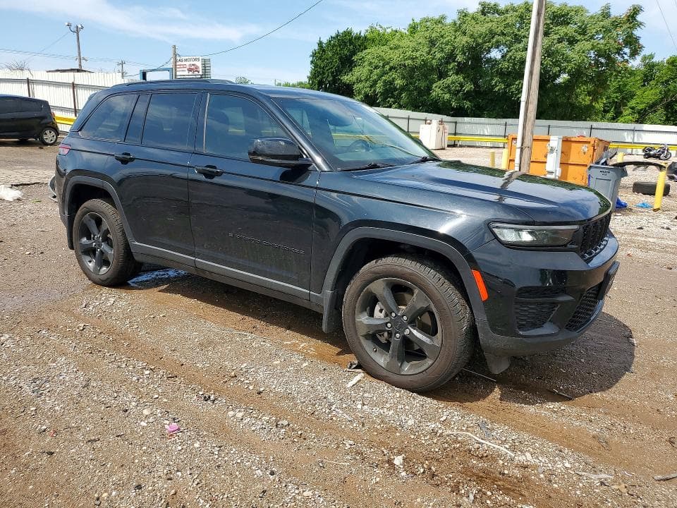 2023 JEEP GRAND CHEROKEE LAREDO 4