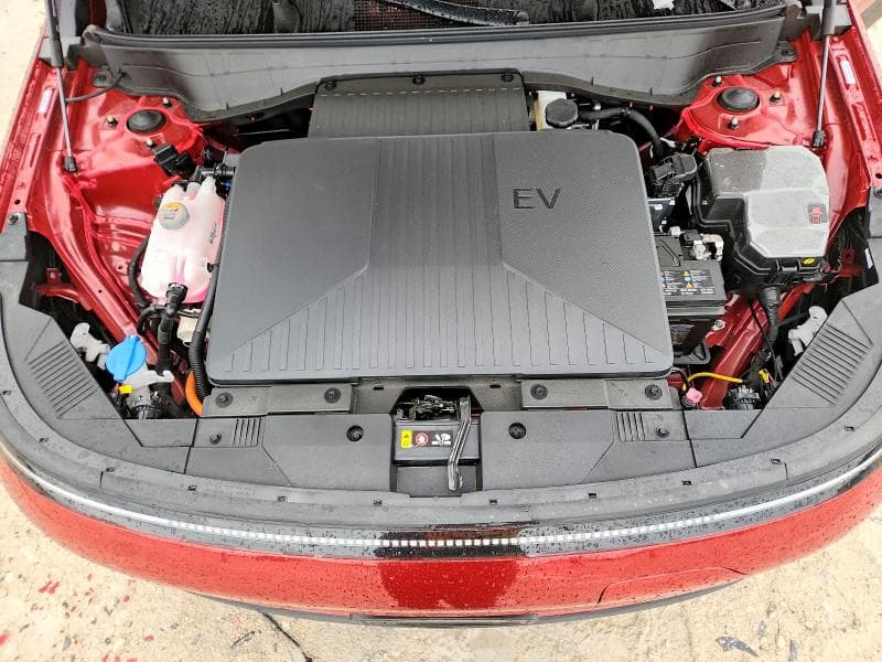 2025 HYUNDAI KONA SE 12