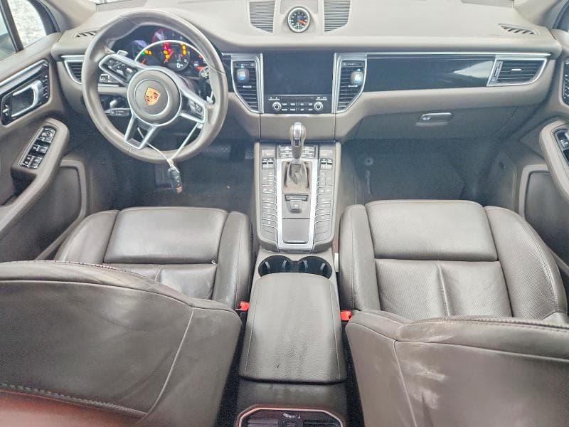 2018 PORSCHE MACAN 8