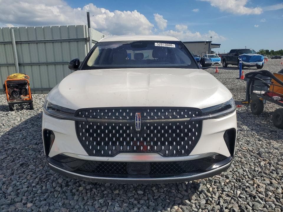 2024 LINCOLN NAUTILUS PREMIERE 5