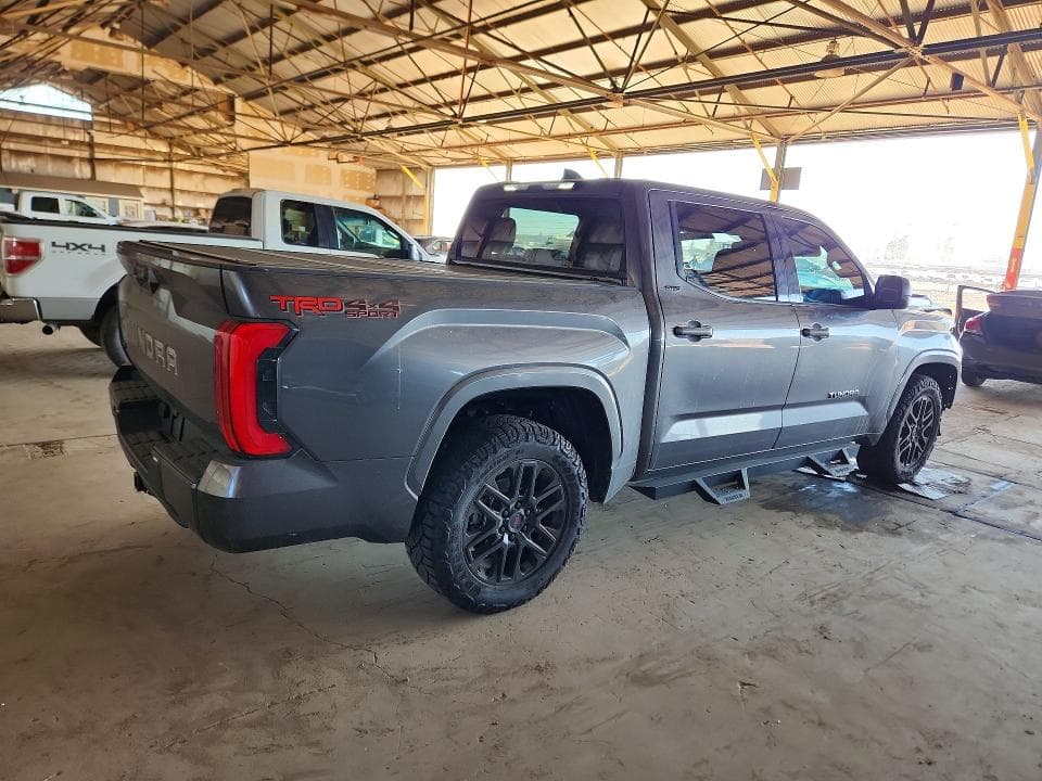 2023 TOYOTA TUNDRA SR5 3