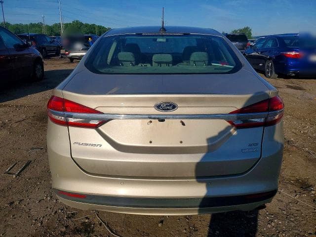 2017 FORD FUSION SE 6