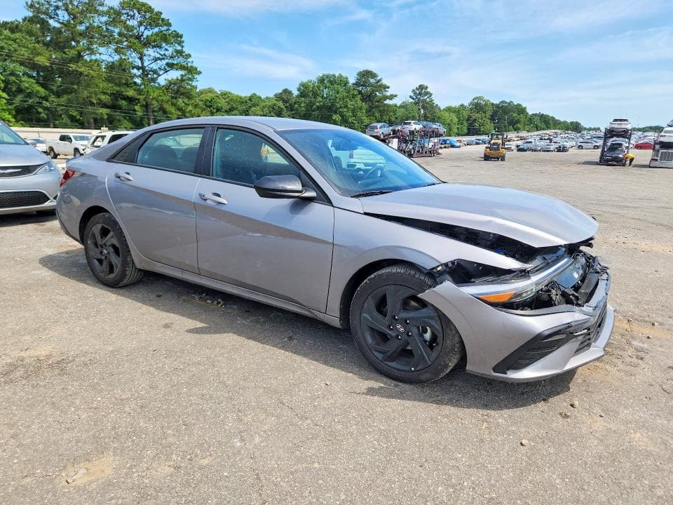 2026 HYUNDAI ELANTRA SEL SPORT 4