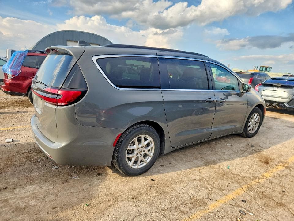 2022 CHRYSLER PACIFICA TOURING L 3