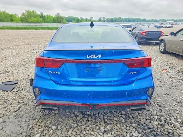 2022 KIA FORTE GT 11