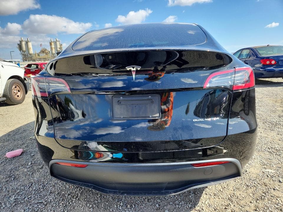 2023 TESLA MODEL Y 6