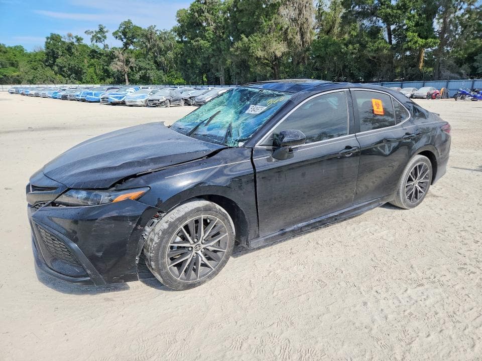 2024 TOYOTA CAMRY SE - 1