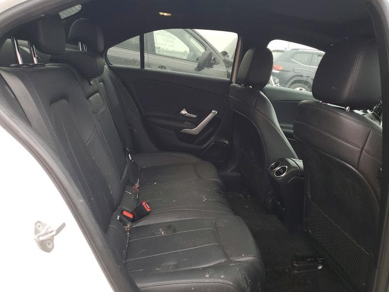 2019 MERCEDES-BENZ A 220 10