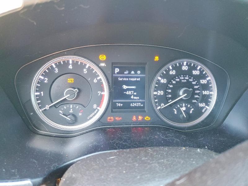 2019 HYUNDAI SANTA FE SE 9
