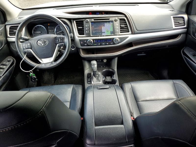 2018 TOYOTA HIGHLANDER XLE 8