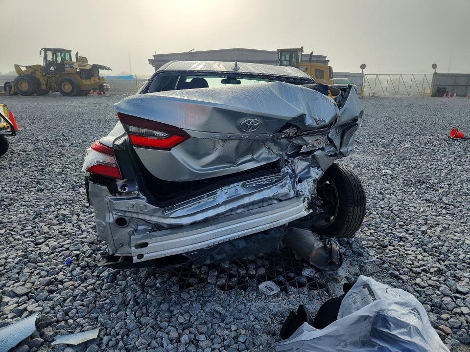 2022 TOYOTA CAMRY LE 6