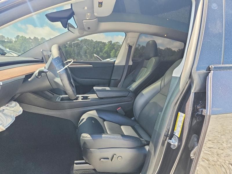 2025 TESLA MODEL Y 7