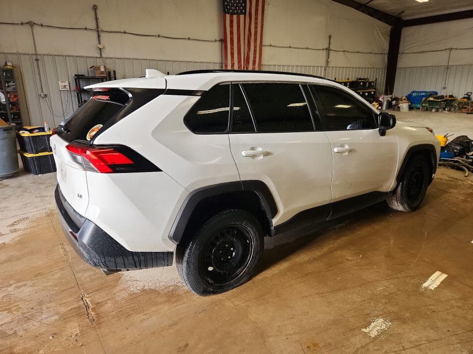2021 TOYOTA RAV4 LE 3