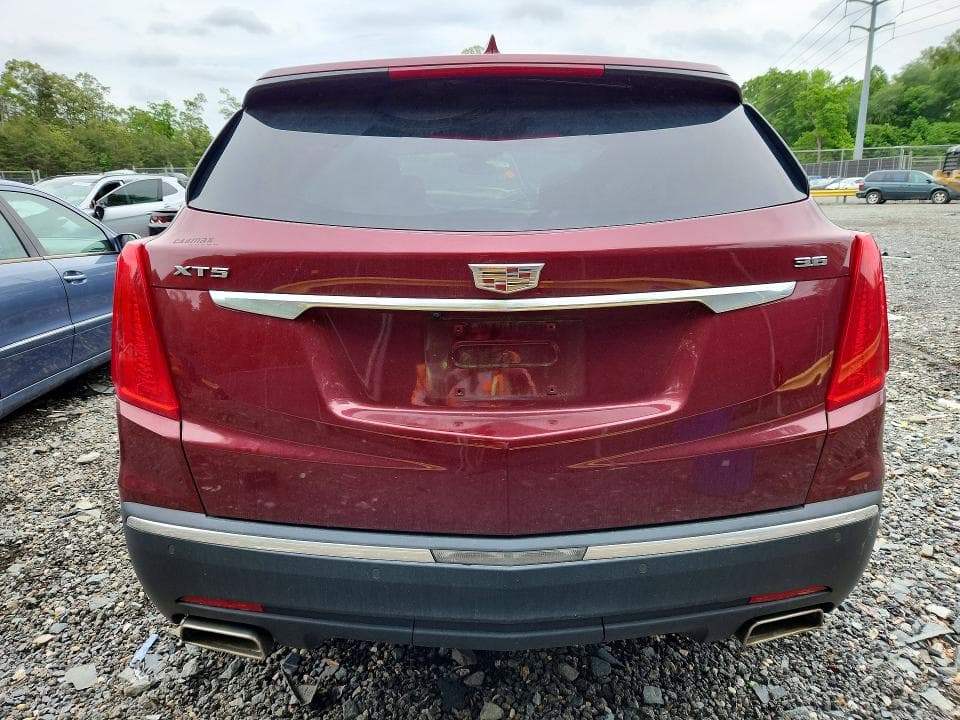 2017 CADILLAC XT5 6