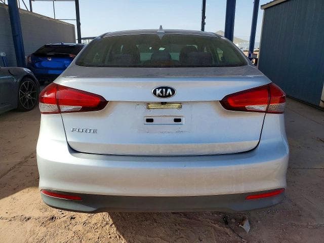 2017 KIA FORTE LX 6