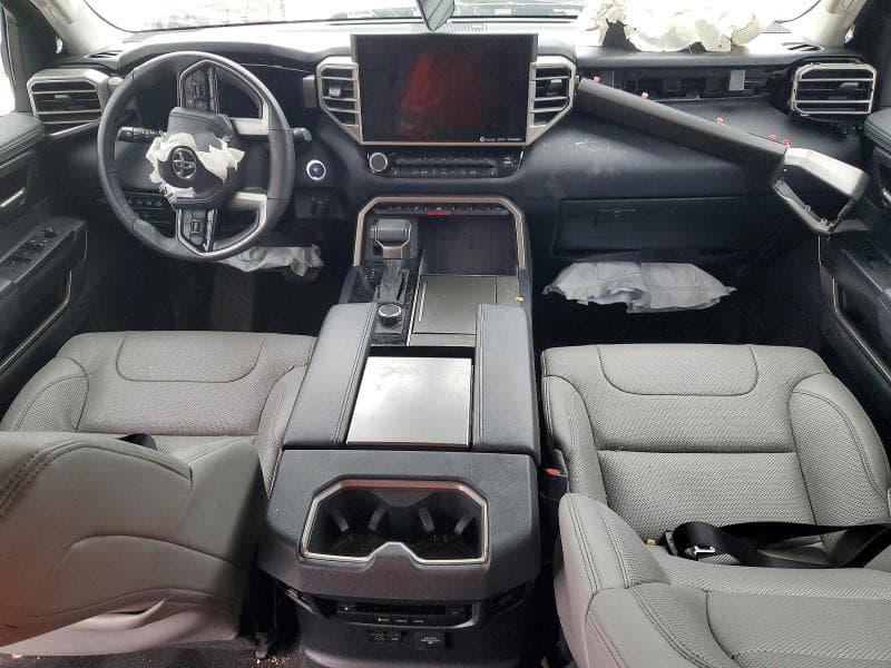 2024 TOYOTA SEQUOIA SR5 8