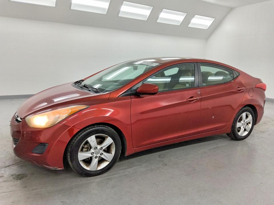 2013 HYUNDAI ELANTRA