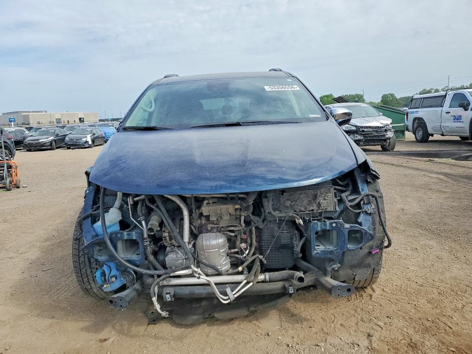 2022 CHRYSLER PACIFICA LIMITED 5