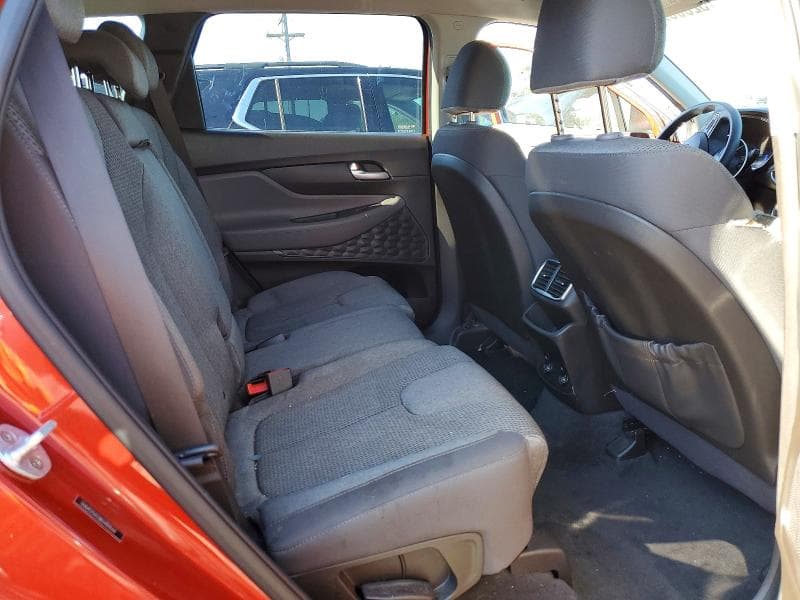 2019 HYUNDAI SANTA FE SE 11
