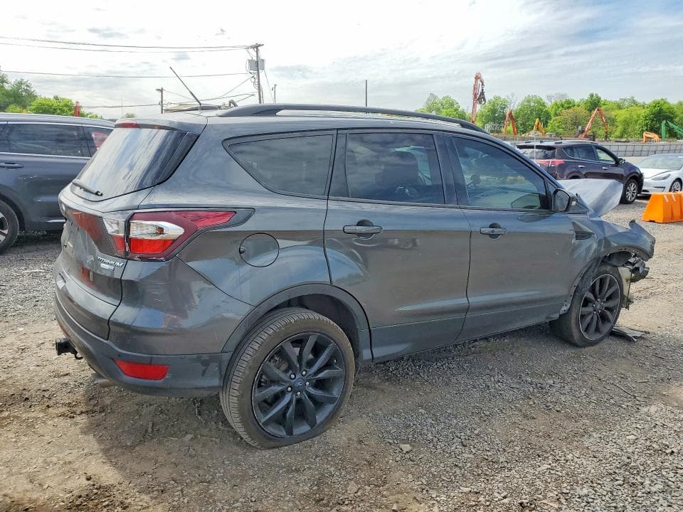 2017 FORD ESCAPE TITANIUM 3