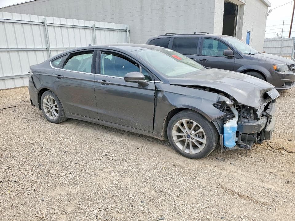 2020 FORD FUSION SE 4