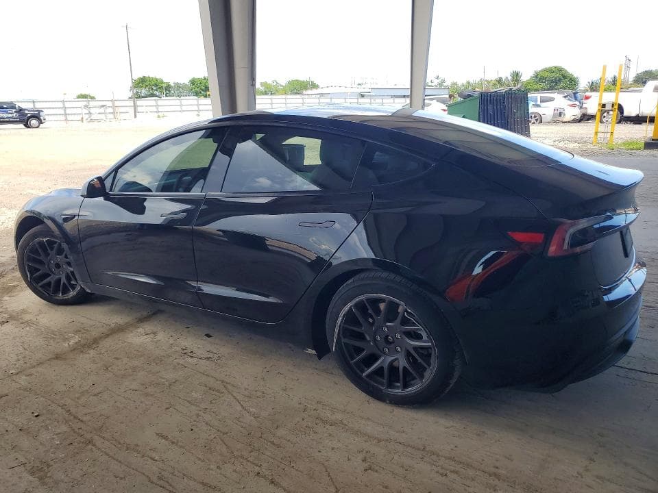 2025 TESLA MODEL 3 2