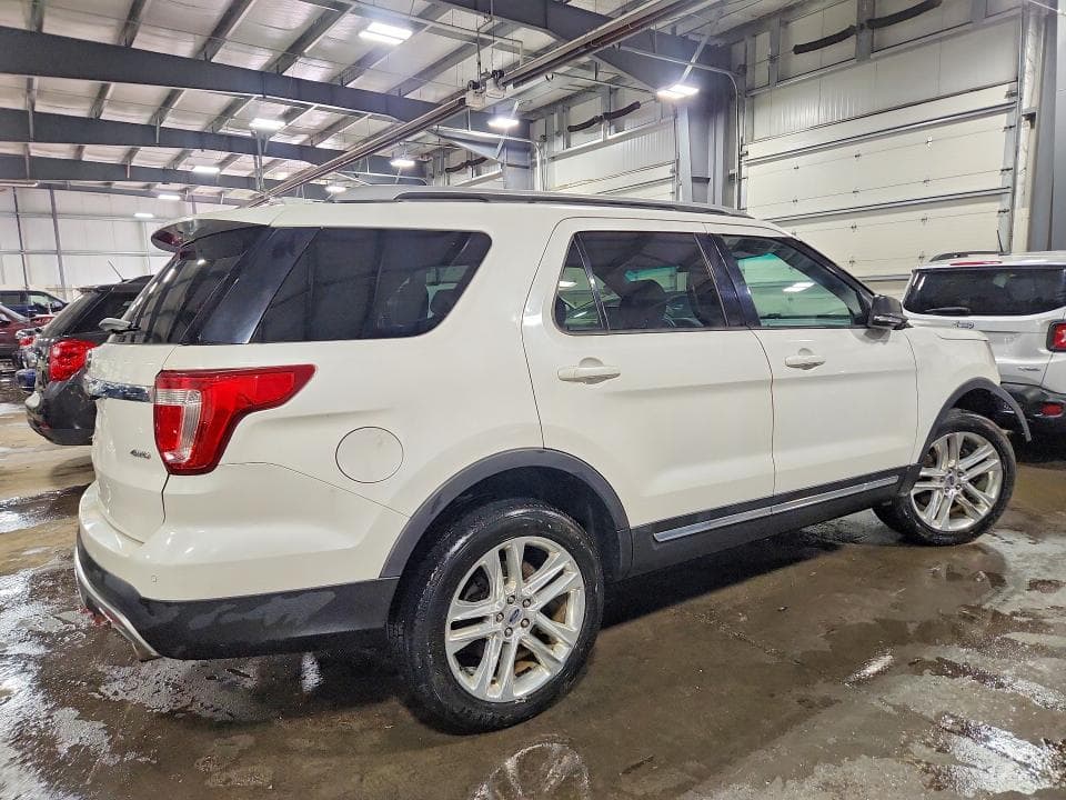 2017 FORD EXPLORER XLT 3