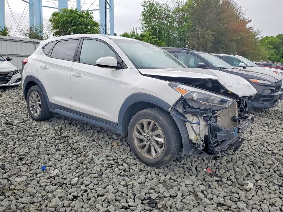 2018 HYUNDAI TUCSON SE 4