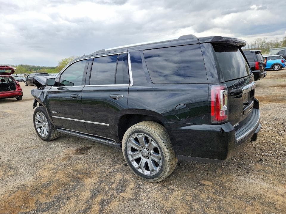 2017 GMC YUKON DENALI 2