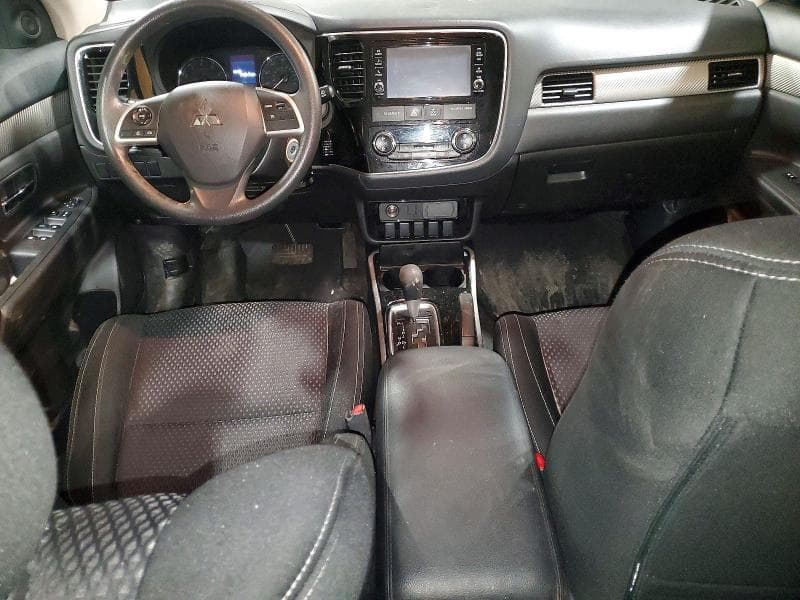 2018 MITSUBISHI OUTLANDER SE 8