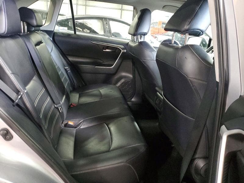 2021 TOYOTA RAV4 XLE PREMIUM 10