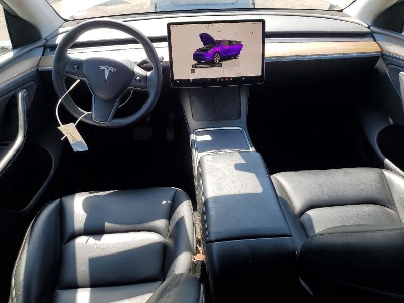 2023 TESLA MODEL Y 8