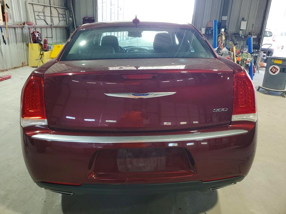2018 CHRYSLER 300 TOURING 6