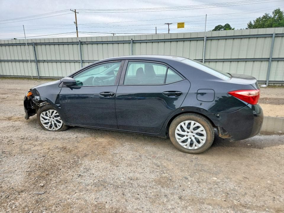 2018 TOYOTA COROLLA LE 2