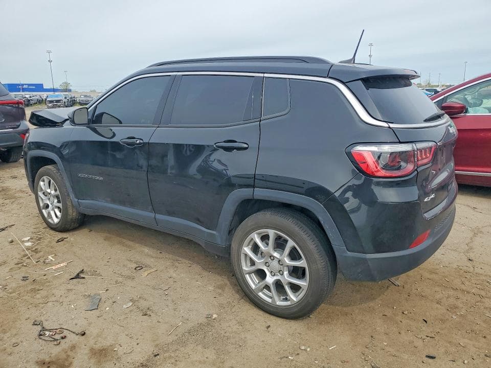 2024 JEEP COMPASS LATITUDE LUX 2