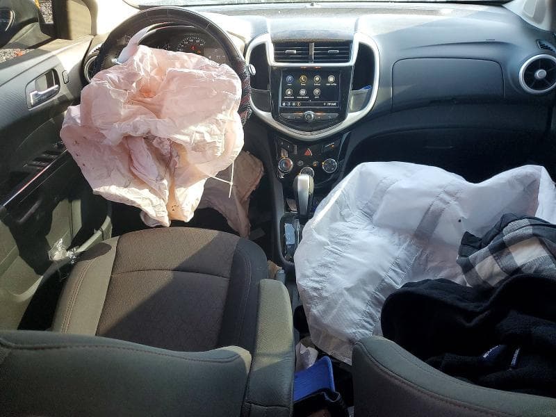 2019 CHEVROLET SONIC LT 8