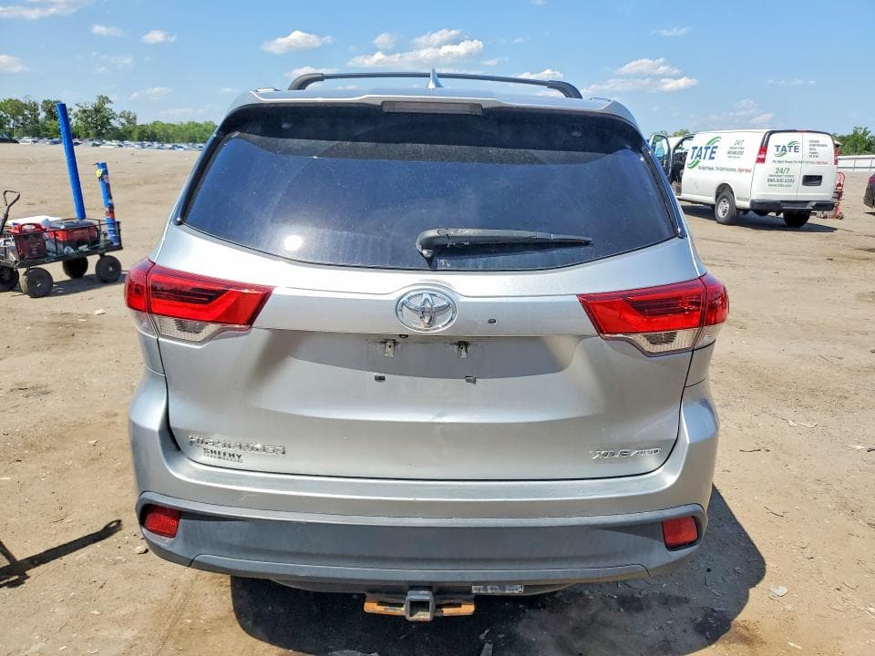 2017 TOYOTA HIGHLANDER XLE 6
