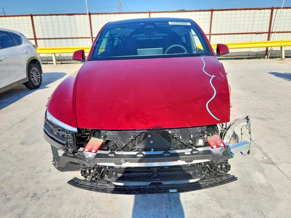 2026 TESLA MODEL Y 5