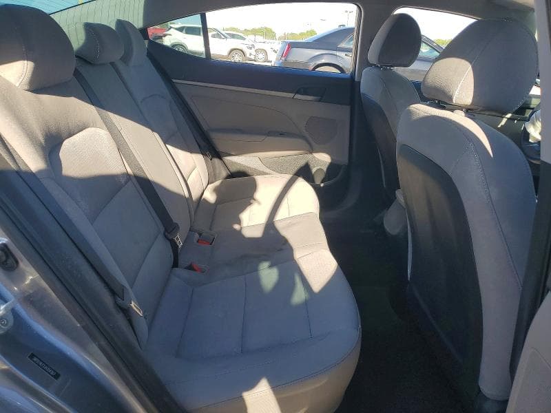 2018 HYUNDAI ELANTRA SE 19
