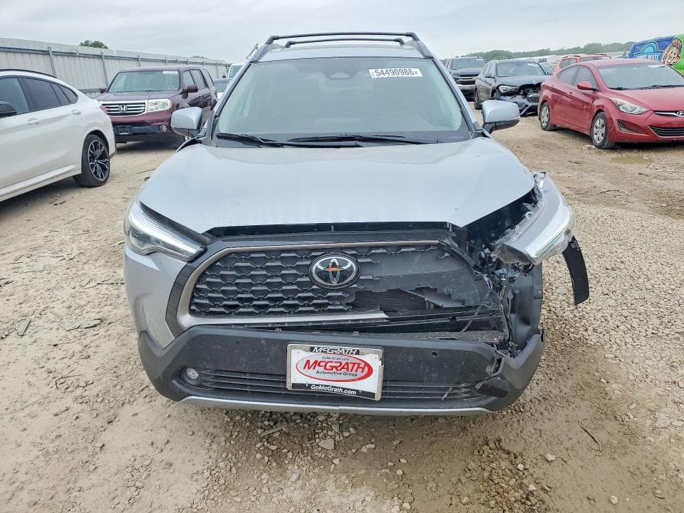 2024 TOYOTA COROLLA CROSS XLE 5