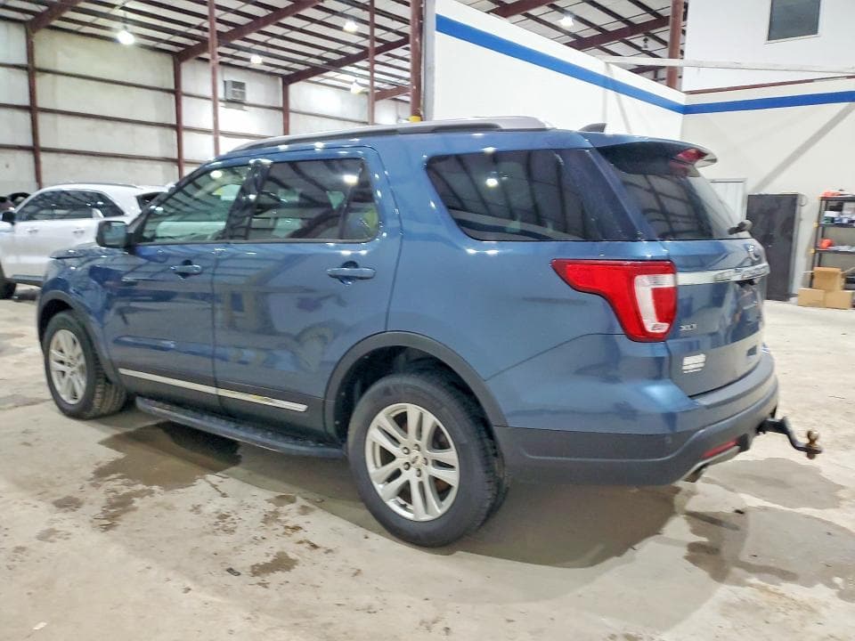 2018 FORD EXPLORER XLT 2
